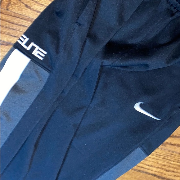 Black and Gray Nike therma-fit elite sweatpants - Picture 2 of 3